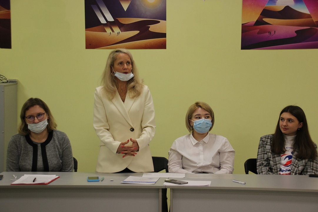 Крылова говорит.JPG